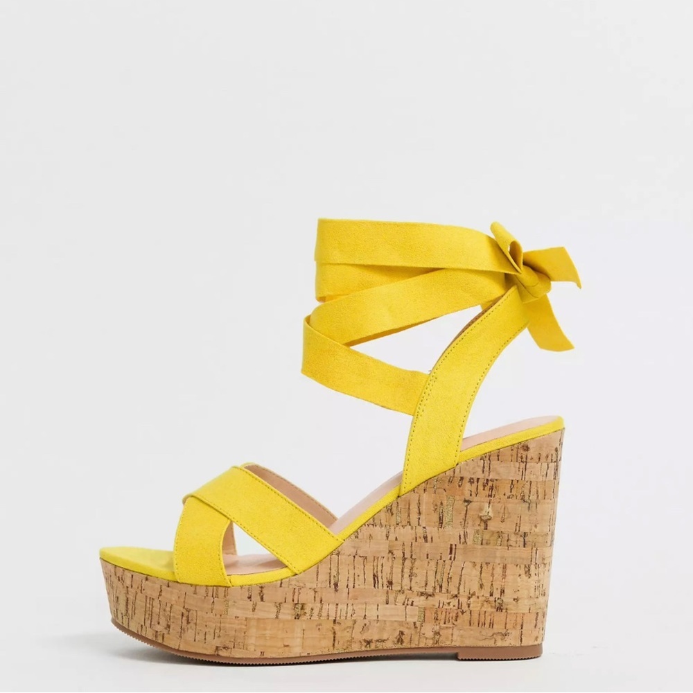 Truffle Collection wide fit tie ankle wedges 7 NWT